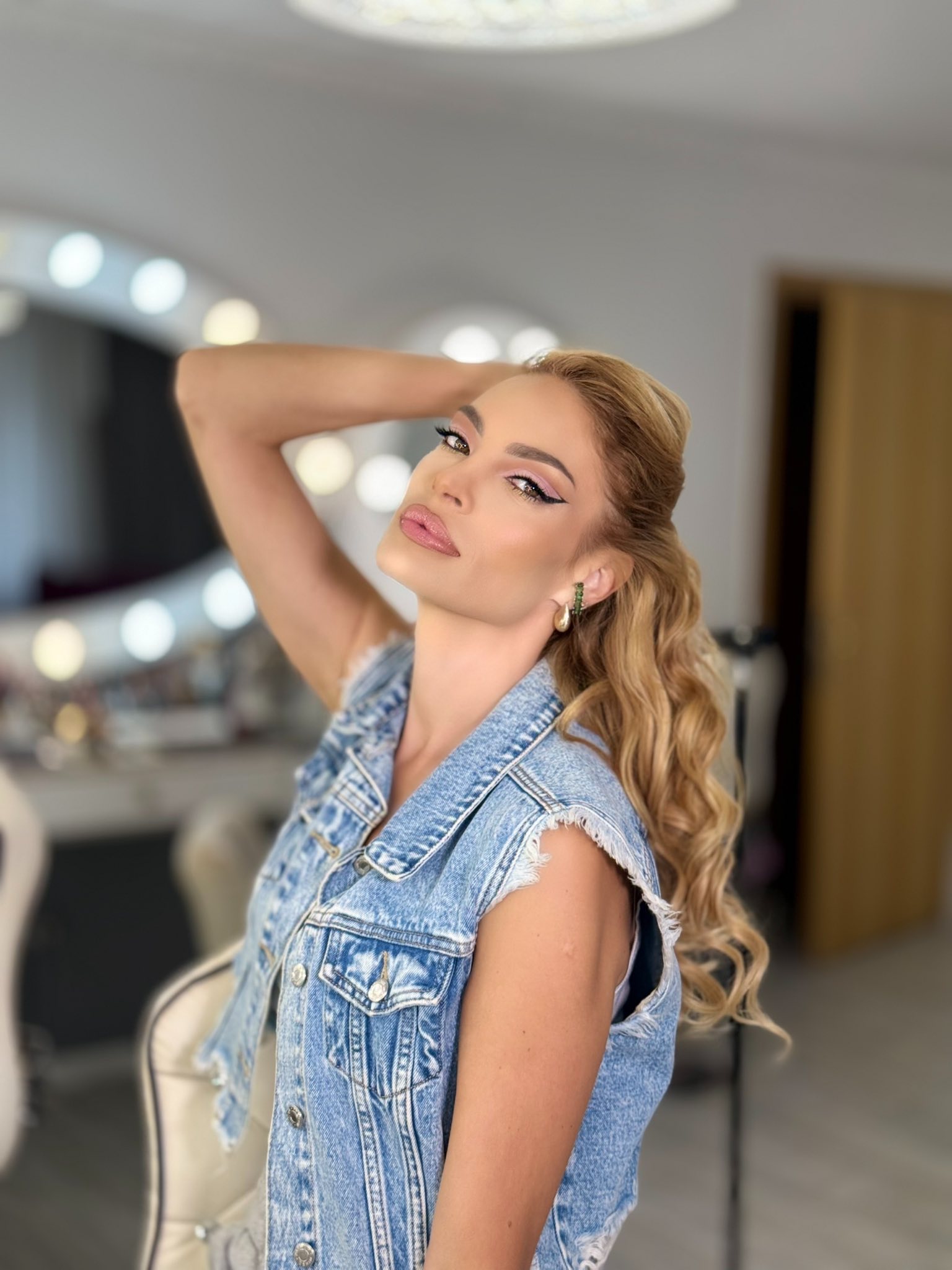 Ce o punea Zina Dumitrescu pe Valentina Pelinel să facă la începuturile ei în modelling: „Mergeam prin țară la așa-numitele contractări”