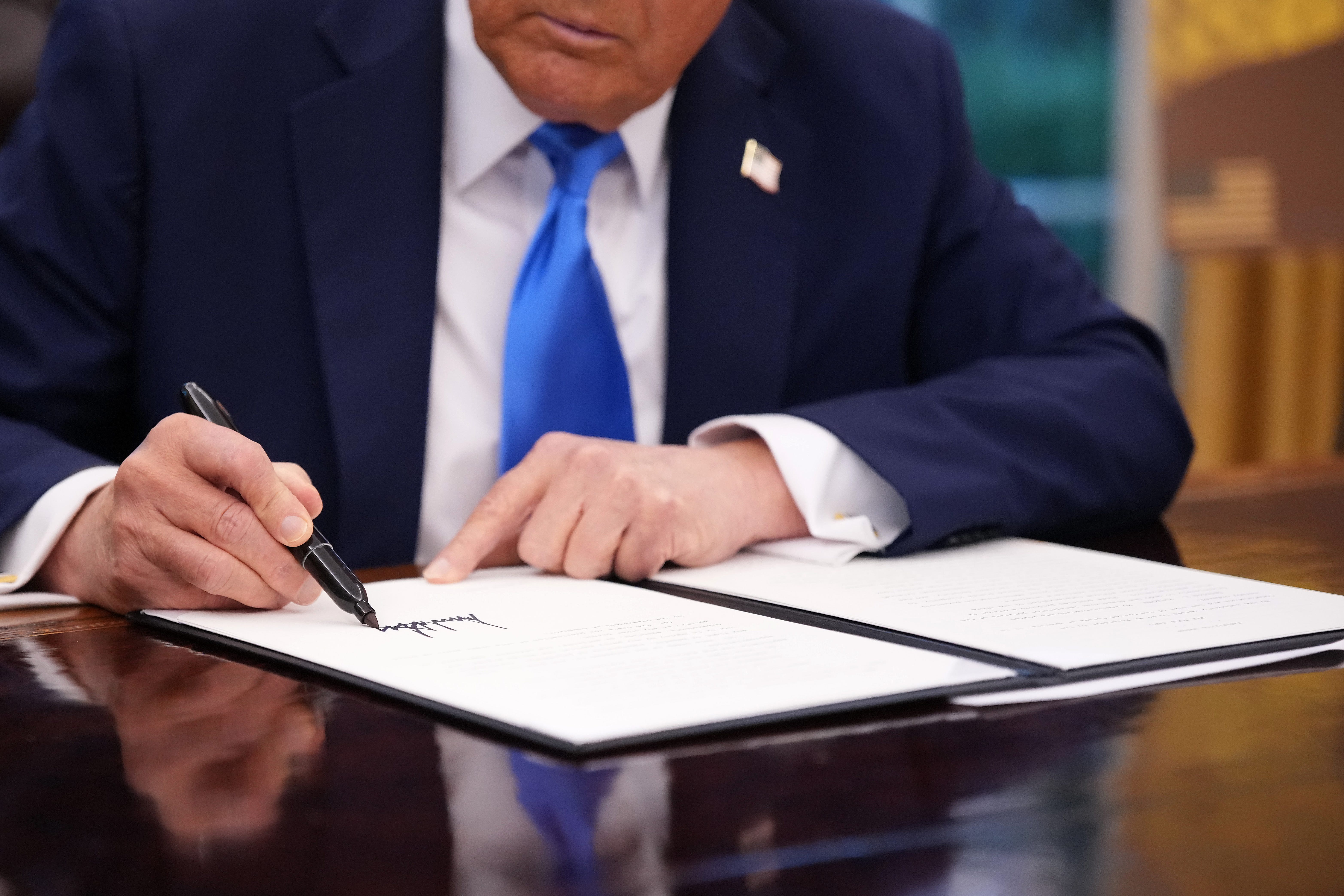 White House clarifies $100K H-1B fee targets entrants, not current workers