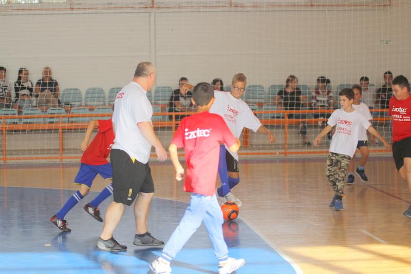 Axinia și Lefter au jucat ”Fotbal pentru o viață mai bună” / GALERIE FOTO
