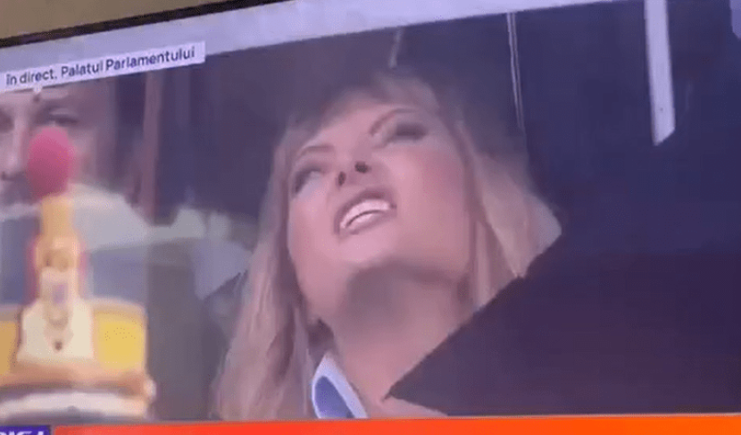 Delia le răspunde celor care au criticat gestul ei de la ceremonia de învestire a președintelui Nicușor Dan. De ce afecțiune suferă artista