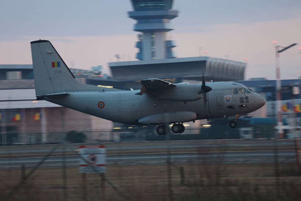 Cum arată avionul militar amenajat pentru a-i aduce în țară pe românii de pe Diamond Princess