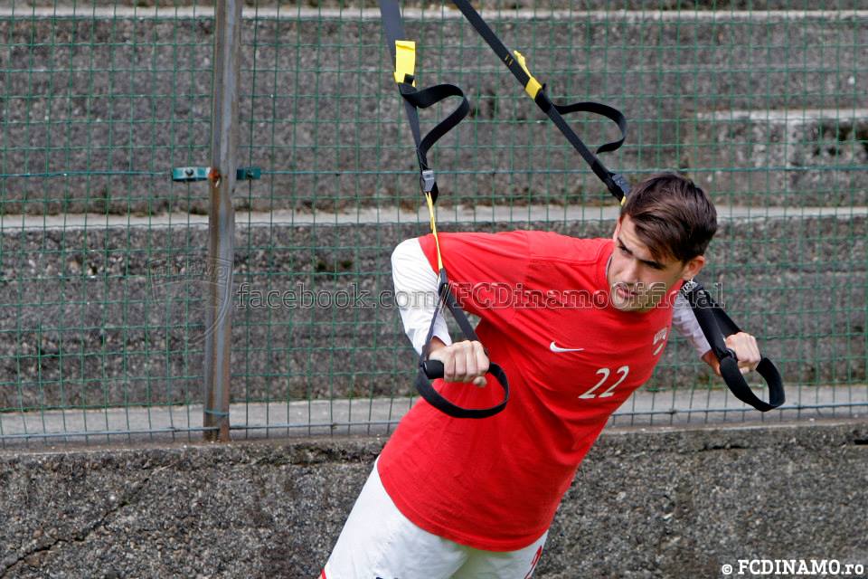 Mușchi de ”câine neîmblânzit”. Feussi dă tonul antrenamentelor lui Dinamo