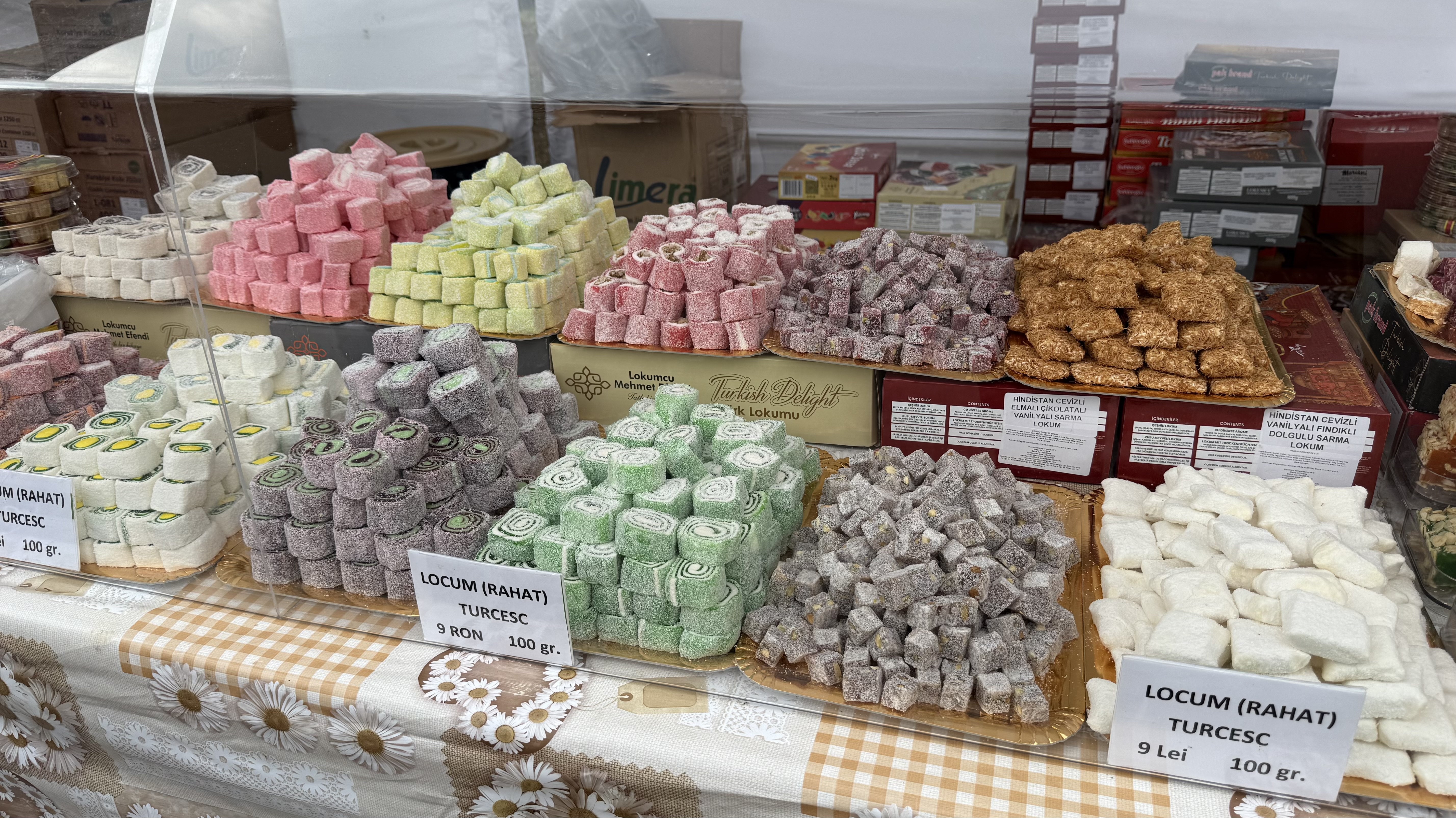 Cât costă șuberekul și kebabul la Festivalul Turcesc de la Arena Națională. Baclavaua e la mare căutare