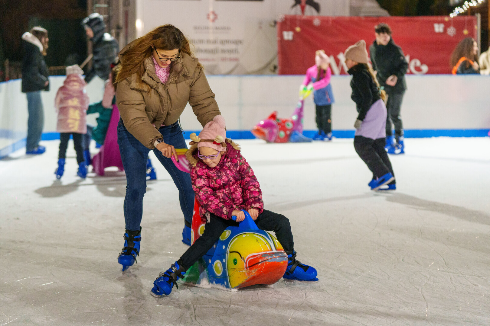Târgul de Crăciun București 2025, Drumul Taberei. 60 de căsuțe cu bunătăți, dar și o terasă încălzită la West Side Christmas Market