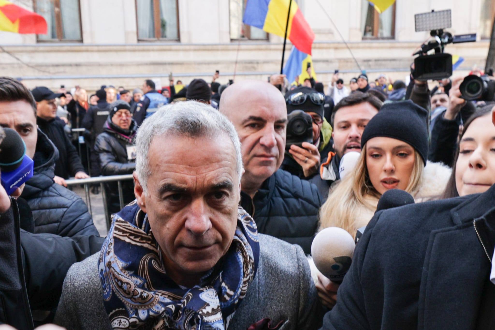 Călin Georgescu află mâine dacă scapă de controlul judiciar: „Sunt foarte încrezător”