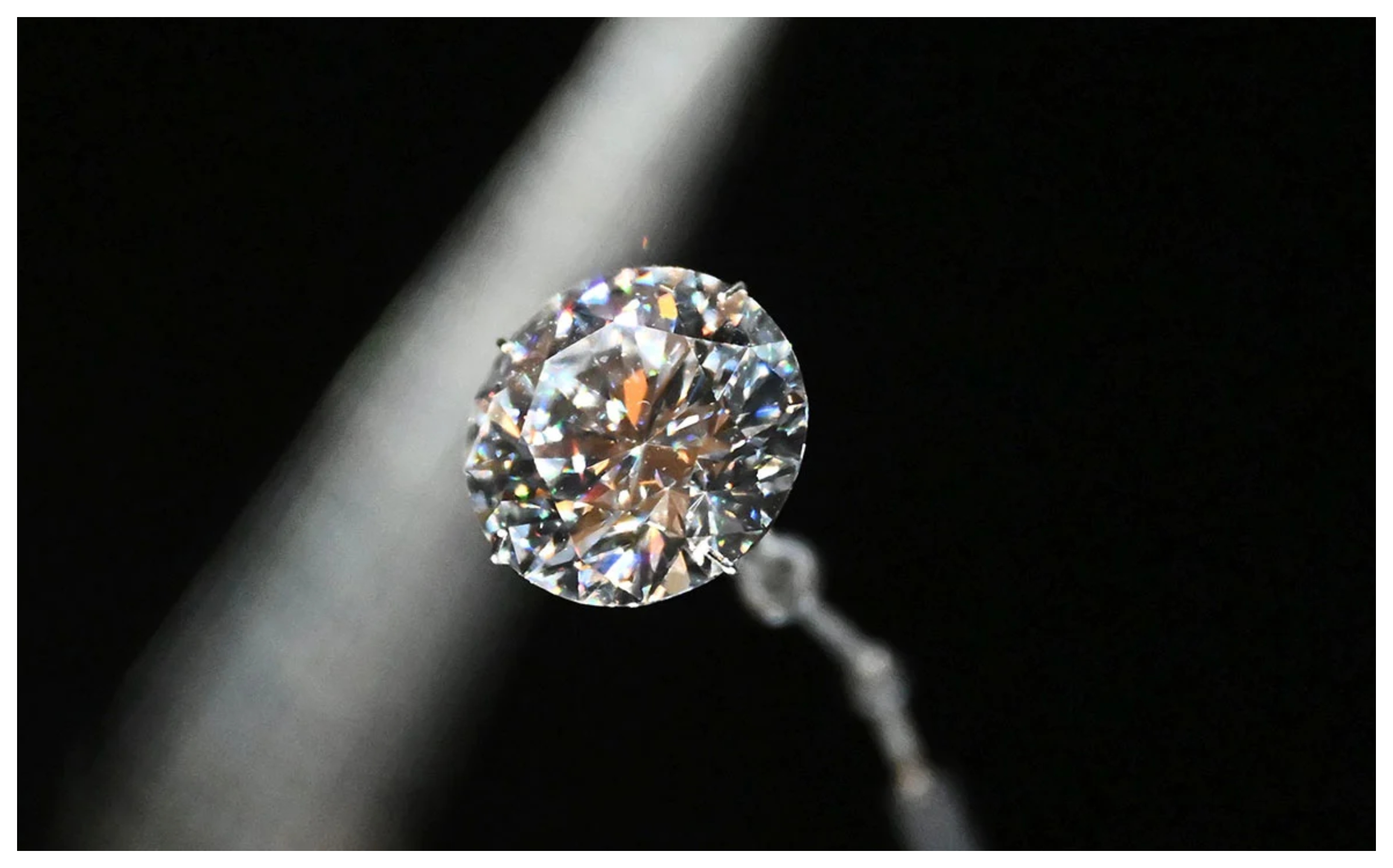The 'Jwaneng 28.88' diamond, produced by De Beers, is D-colour and internally flawless, among the rarest polished stones.