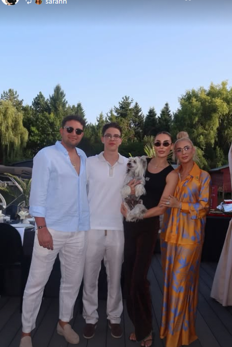 Imagini de la majoratul lui Laurențiu Reghecampf jr. Cine a întreținut atmosfera și cum a fost surprins Bebeto alături de mama lui