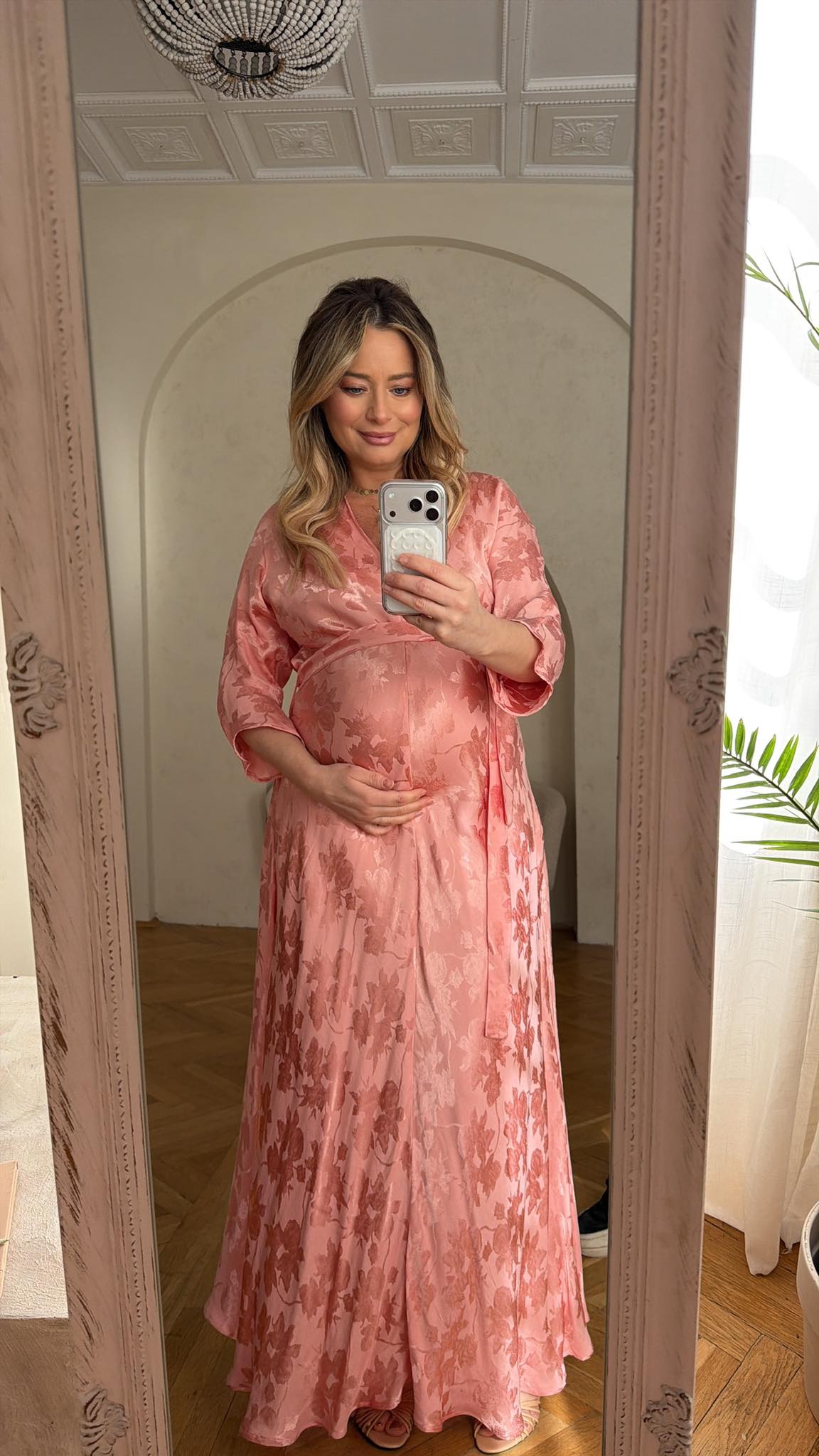 Cum se relaxează Laura Cosoi pe perioada celei de-a cincea sarcini. „A devenit momentul meu preferat din săptămână”