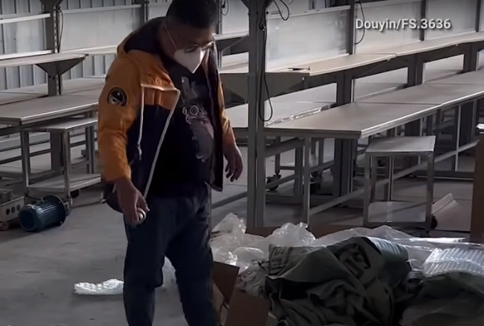 Un chinez distruge fotografiile de nuntă ale cuplurilor divorțate și le trimite clienților filmarea cu dovada: „Industria e dinamică”