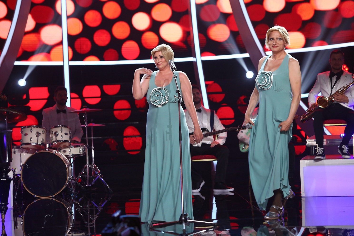 Nicole Cherry și Juno, moment unic în istoria show-ului „Te cunosc de undeva!”. Apariția impresionantă a celor doi artiști