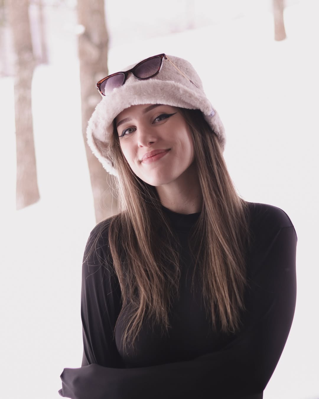 Andreea Ursu, alias „Foxify”, tânăra din Vatra Dornei devenită idol în online. „În Franța am vrut să mă angajez la Carrefour”