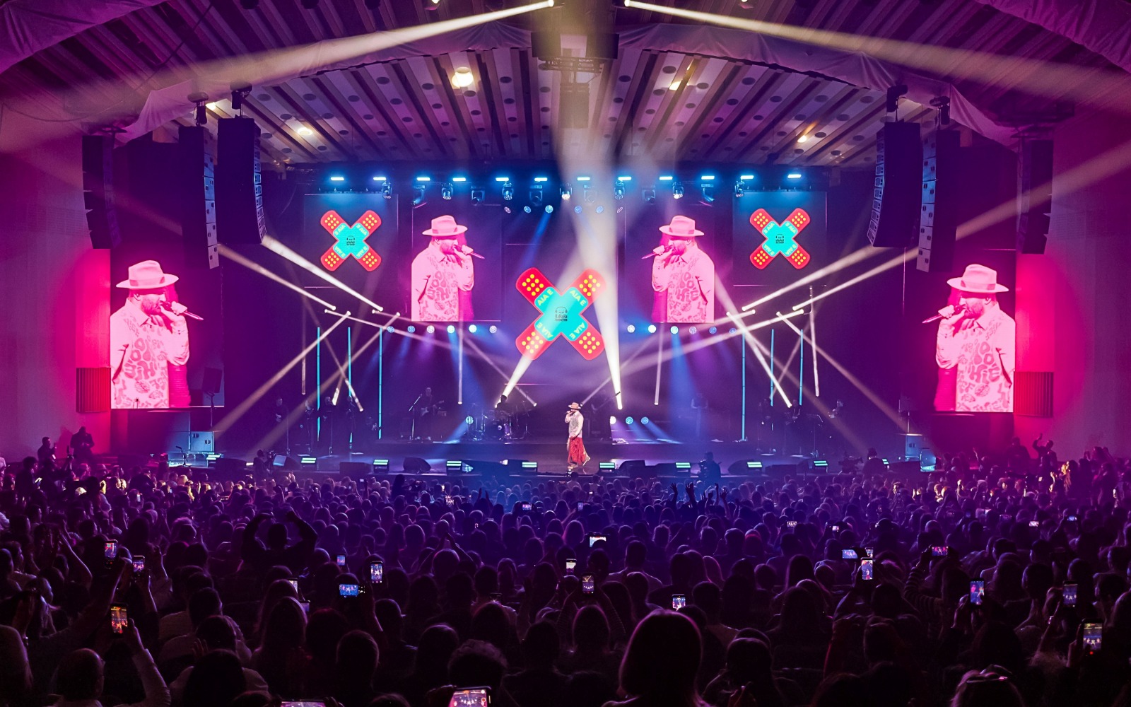Cum au apărut Smiley, Alex Velea și Connect-R pe scena de la Sala Palatului din București: „E devreme să ne oprim”