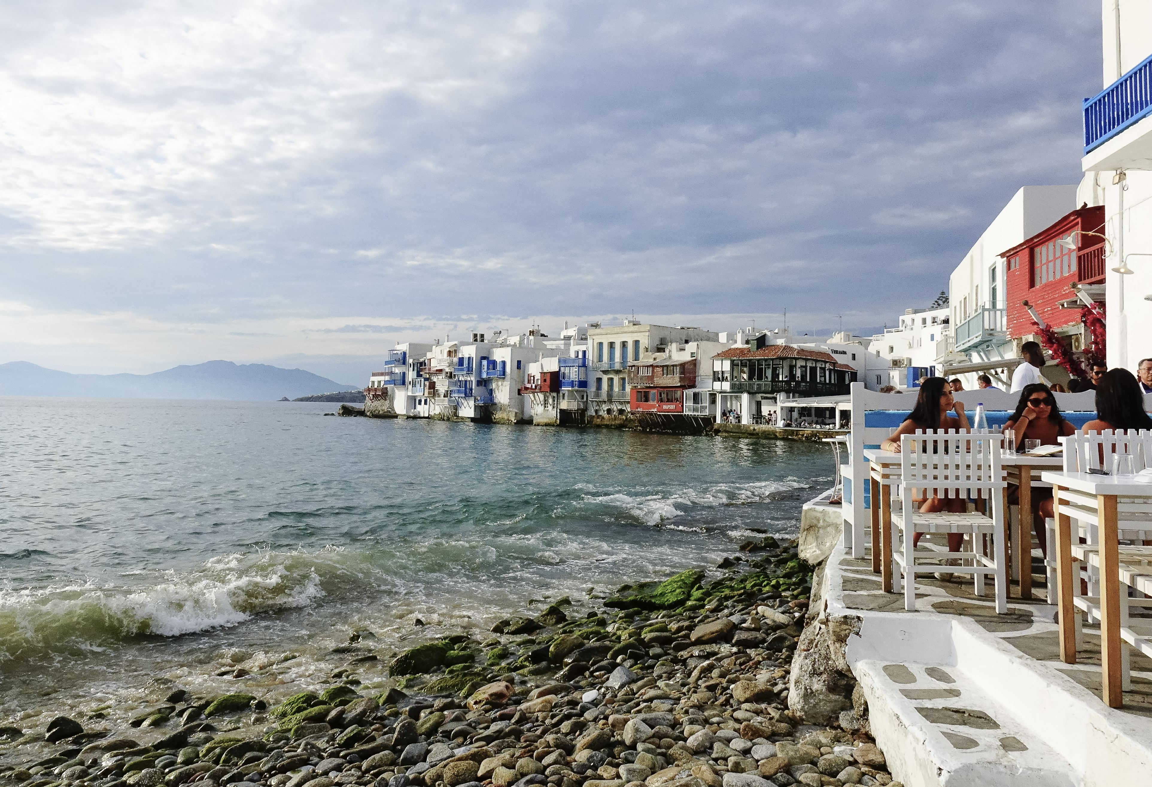 Eforturile de conservare a insulei grecești Mykonos au degenerat în violențe. Arheolog bătut violent