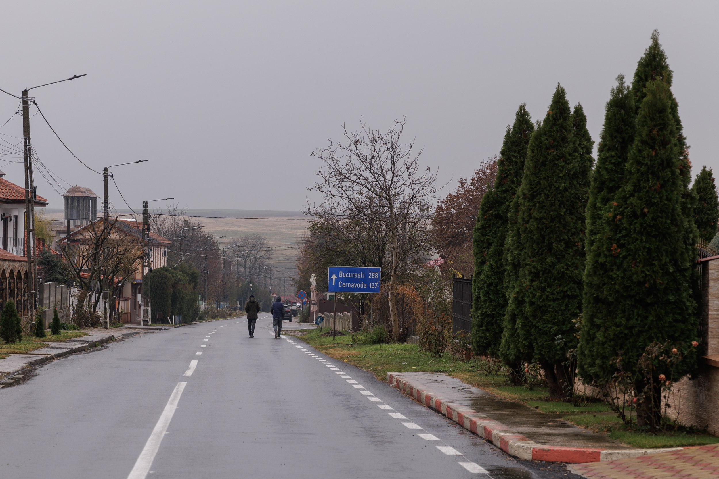 Mic sondaj la marginea țării. De la „frumosul Ciolacu” și „inteligentul Geoană” la „Băsescu cel hazliu”, ce cred oamenii care trăiesc în colțul de jos al hărții, în Dobrogea, despre prezidențiale