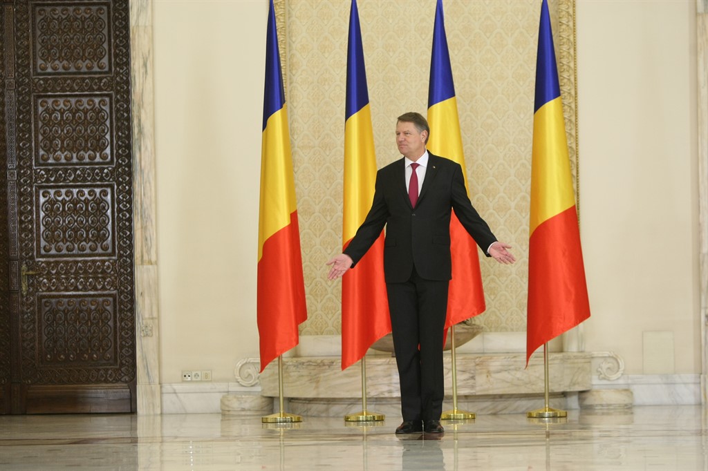 Cabinetul Grindeanu a depus jurământul; Iohannis, către Dragnea: Aflarăm de la televizor că sunteți singurul care cunoaște programul de guvernare: Învățați-i și pe ei! / GALERIE FOTO