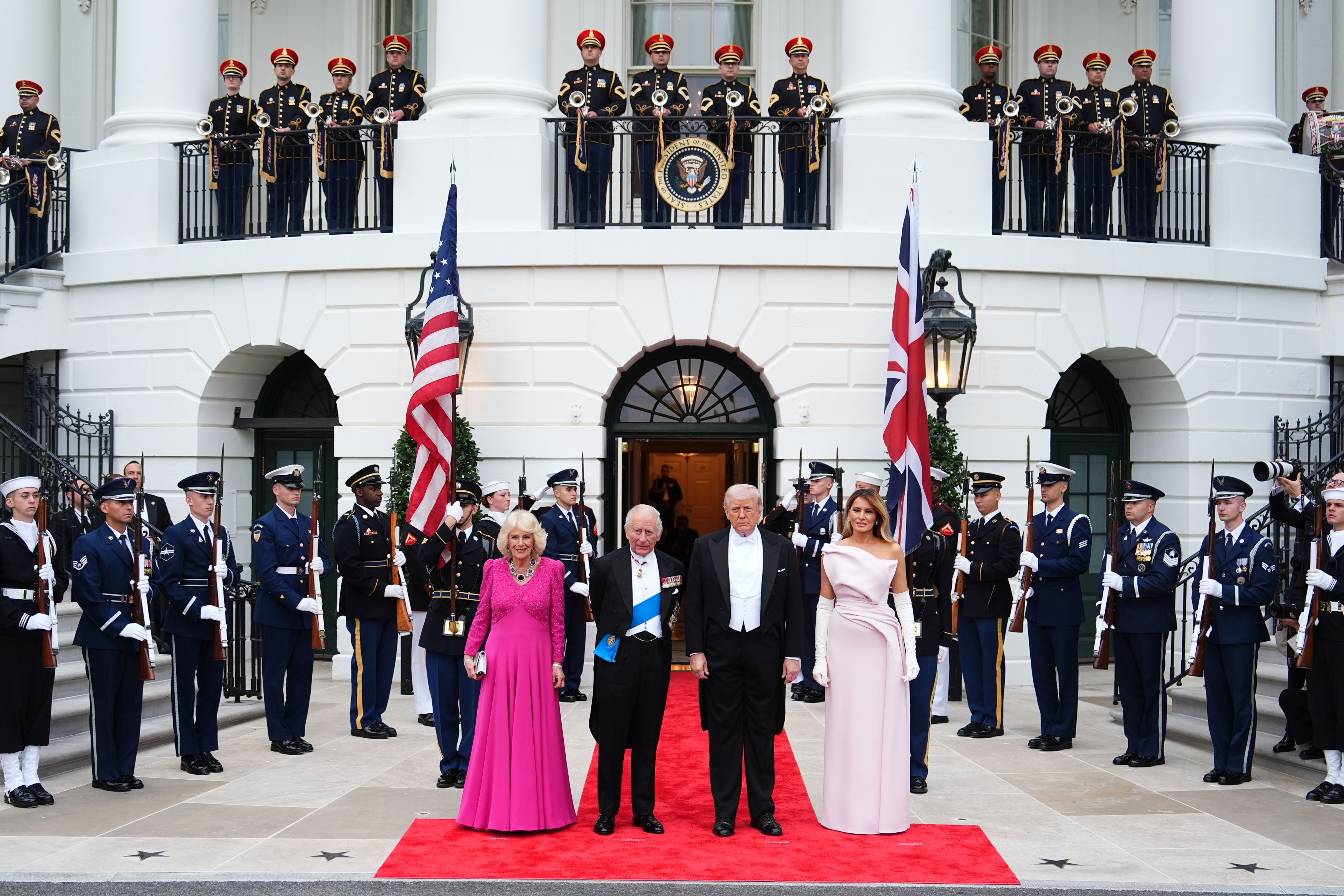 Cum au apărut regina Camilla și Melania Trump la Casa Albă. Și-au asortat ținutele două zile la rând