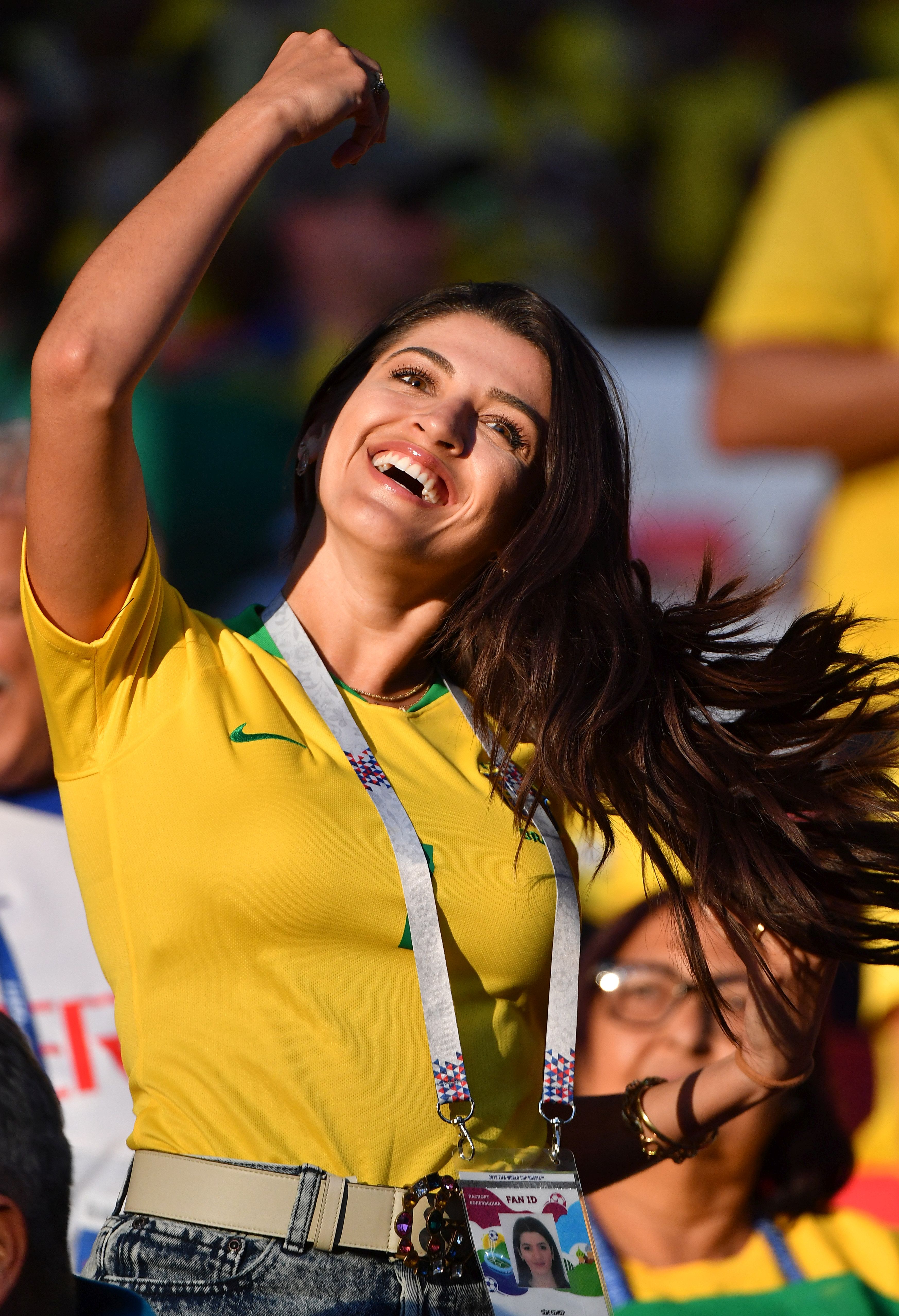 Fotbaliștii din naționala Braziliei sunt susținuți de iubite, soții și fotomodele celebre la Cupa Mondială de fotbal 2018 / GALERIE FOTO