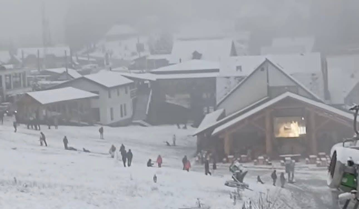Locul din România unde ninge ca în povești în minivacanța de 1 Decembrie 2025: „Sunt ani de când nu am mai văzut așa ceva”