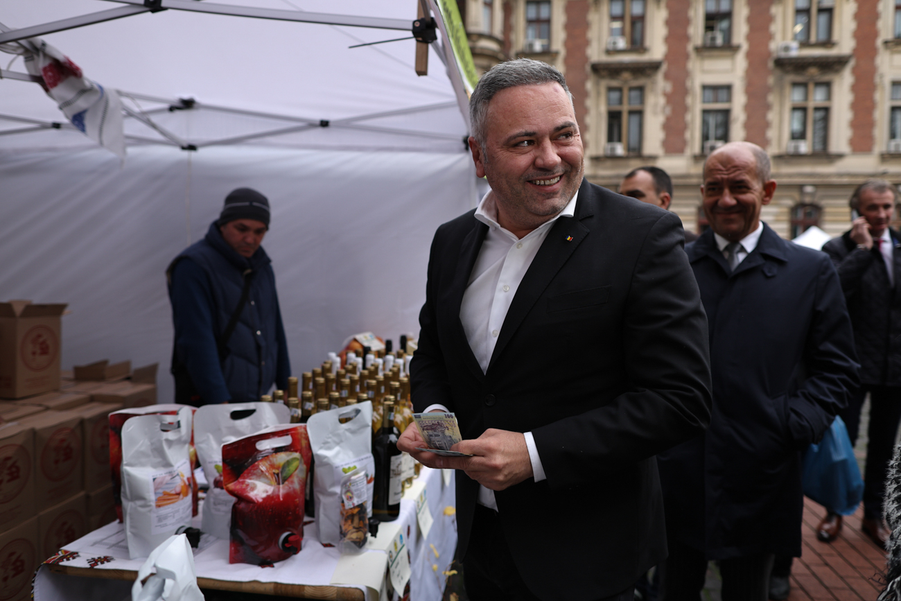 Spectacol culinar în curtea Ministerului Agriculturii. Am vizitat „Târgul de lăsatu’ secului” din București