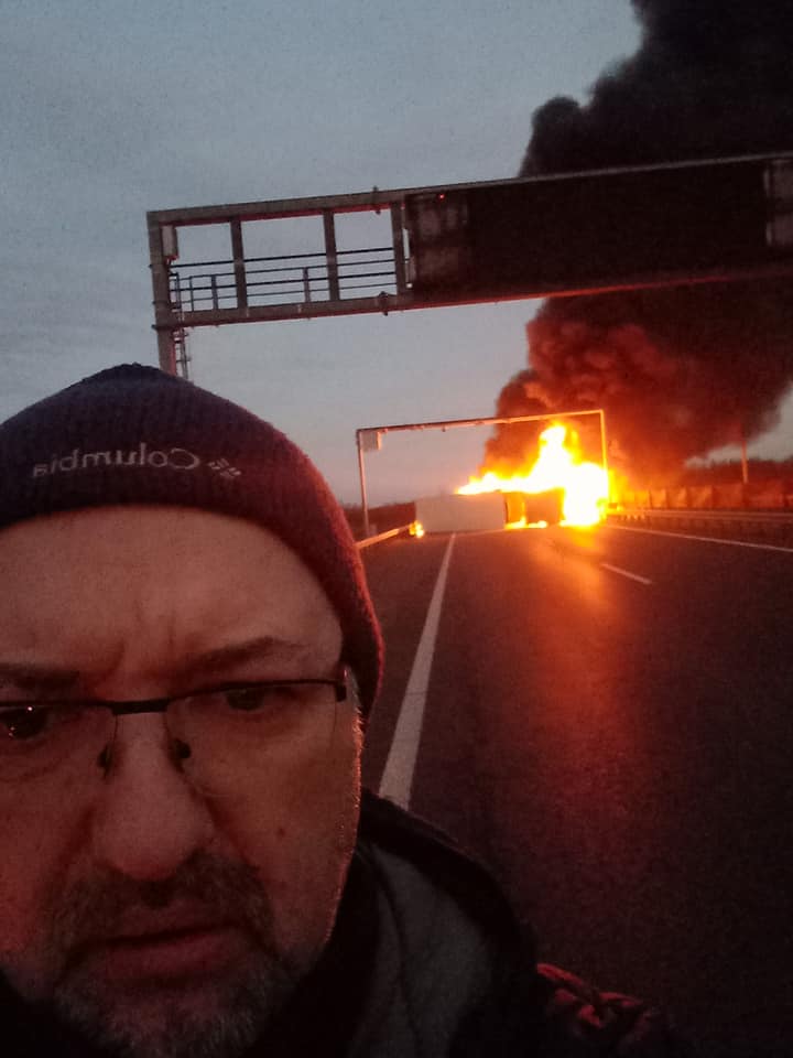 Șofer român de TIR salvat în ultima clipă din camionul care a explodat, în Ungaria: „M-am născut a doua oară” | VIDEO