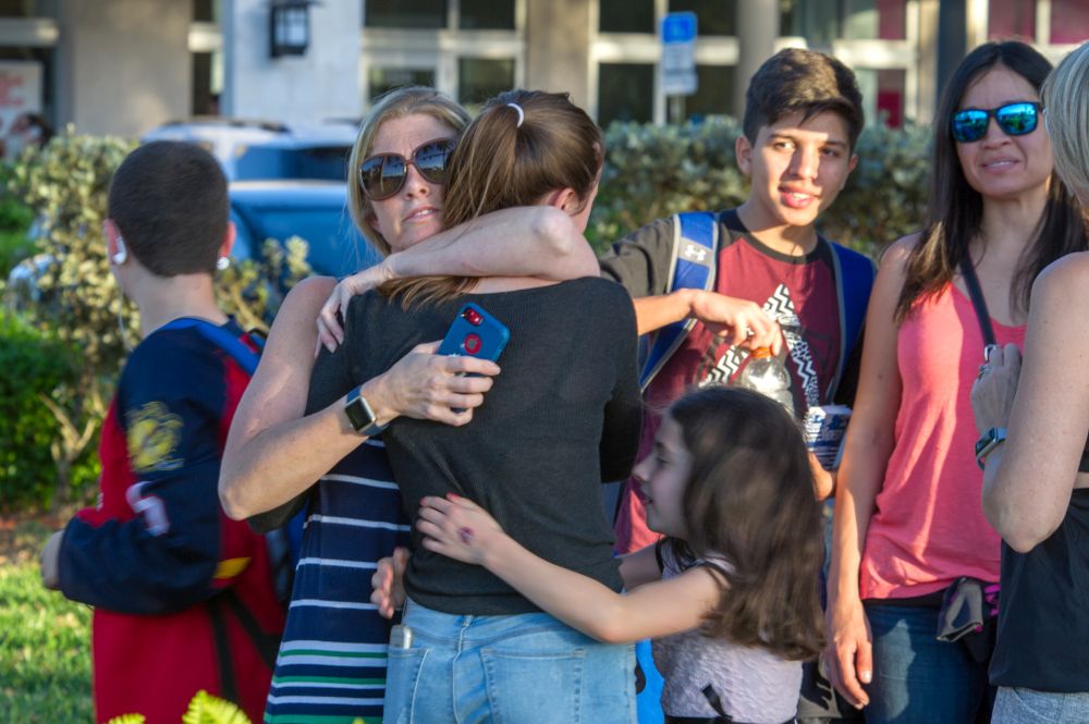 UPDATE/ 17 morţi în atacul armat comis într-un liceu din Parkland, Florida (FOTO&VIDEO)