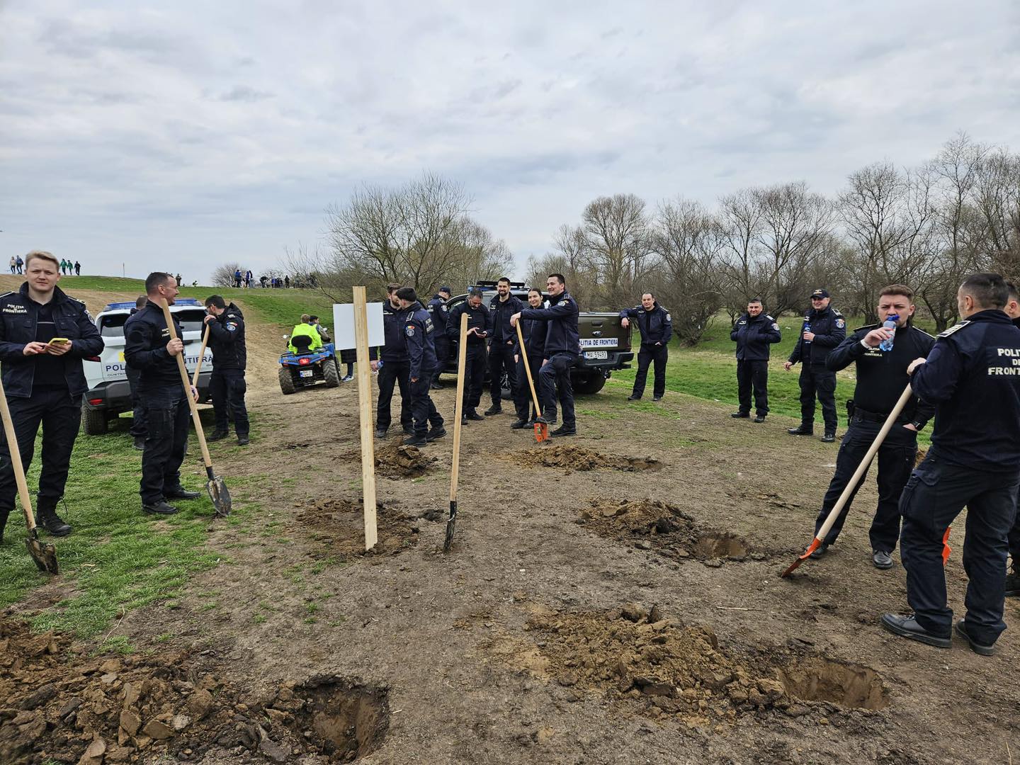 Acțiune ecologică de amploare în Oradea. Peste 5.000 de voluntari au transformat malul Crișului Repede într-o pădure vie