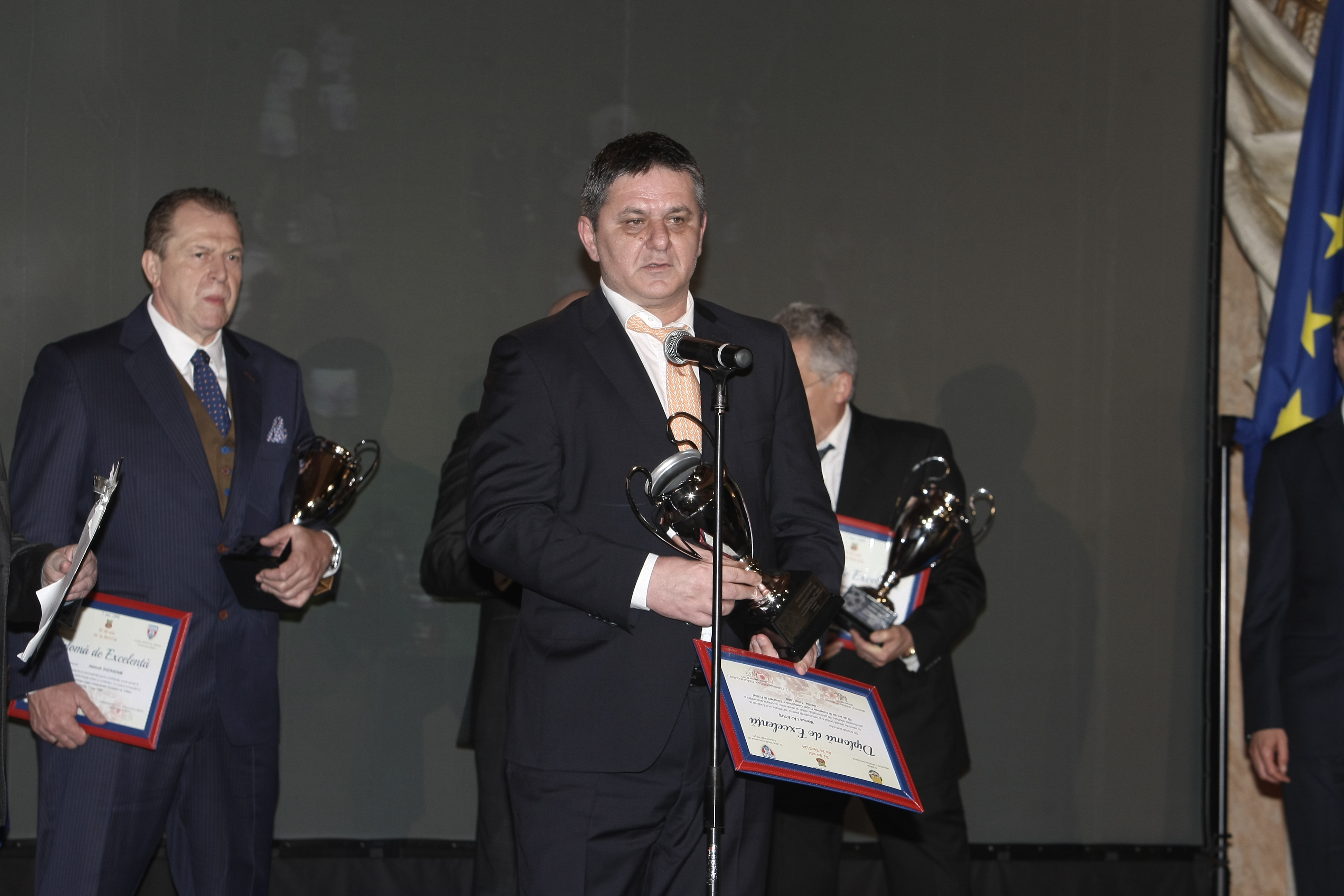 Eroii de la Sevilla au fost premiați de CSA Steaua, cu ocazia împlinirii a 30 de ani de la câștigarea CCE / FOTO și VIDEO