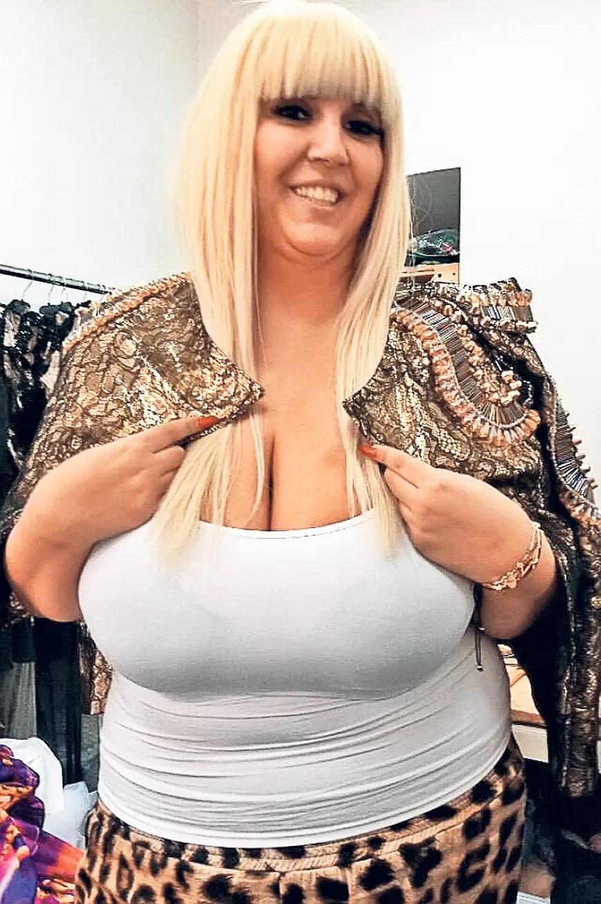 Imagini cu Raluca Bădulescu când avea 121 de kilograme. Cum arăta înainte de operația de micșorare a stomacului