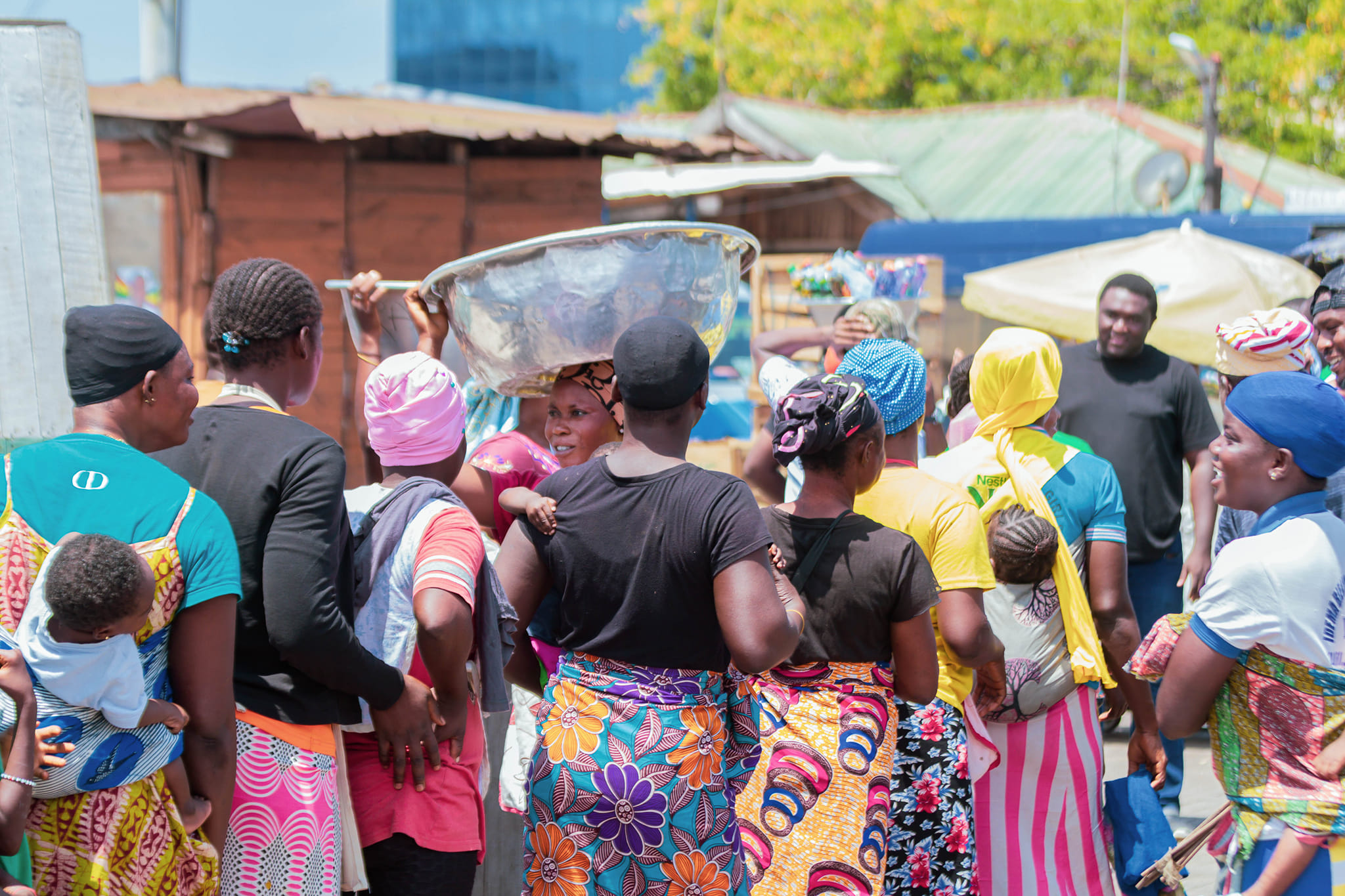 Alhaji Fawan Foundation spreads love and joy to kayayei sisters during Eid