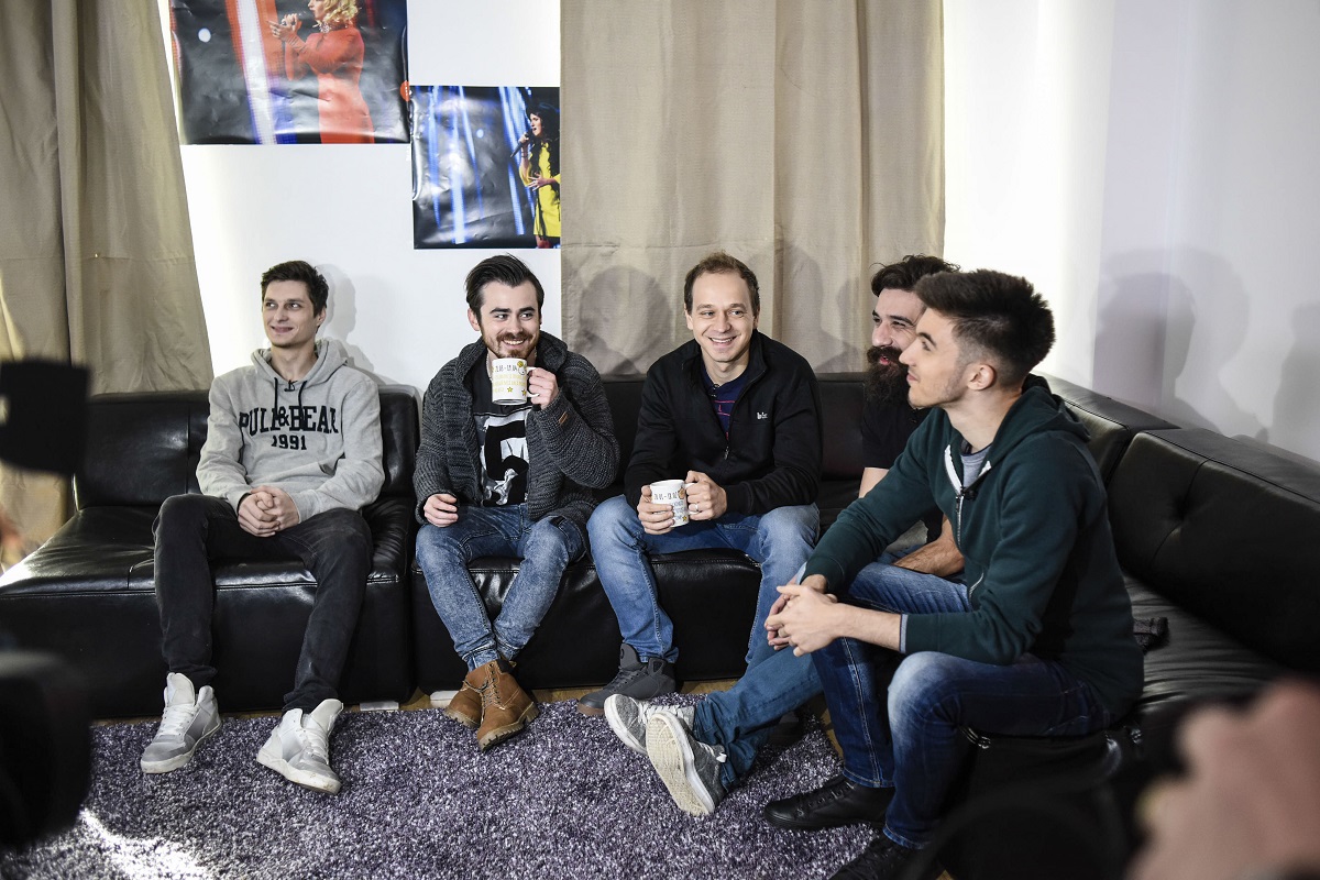 Concurenții au ajuns în casa ”X Factor”. Emoții mari pentru galele live | FOTO
