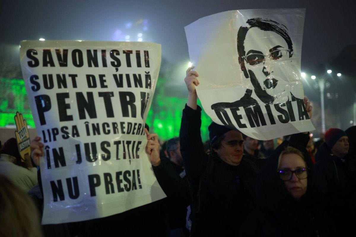 Generația Z, printre cei 4.000 de oameni prezenți în București la protestul pentru reformă în Justiție