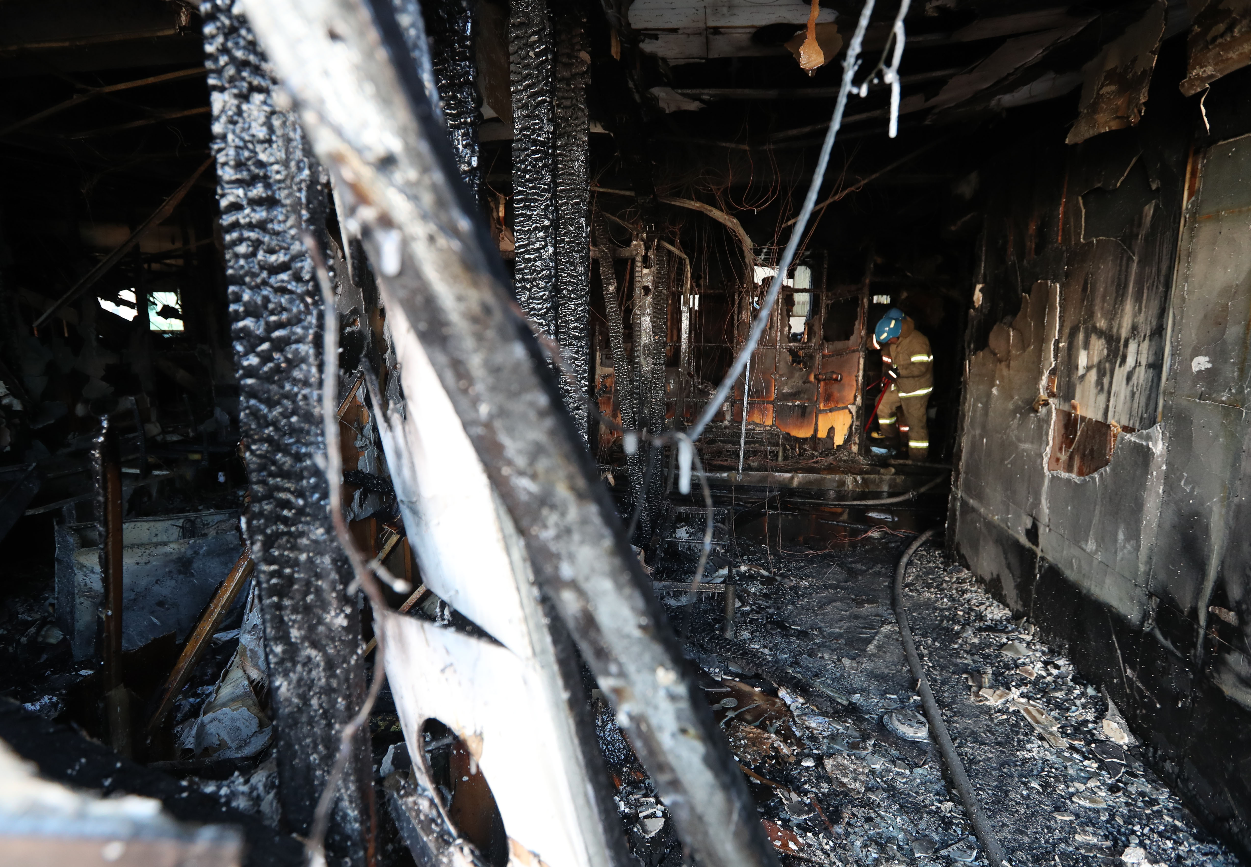 UPDATE / Incendiu devastator la un spital din Coreea de Sud, soldat cu peste 40 de morți