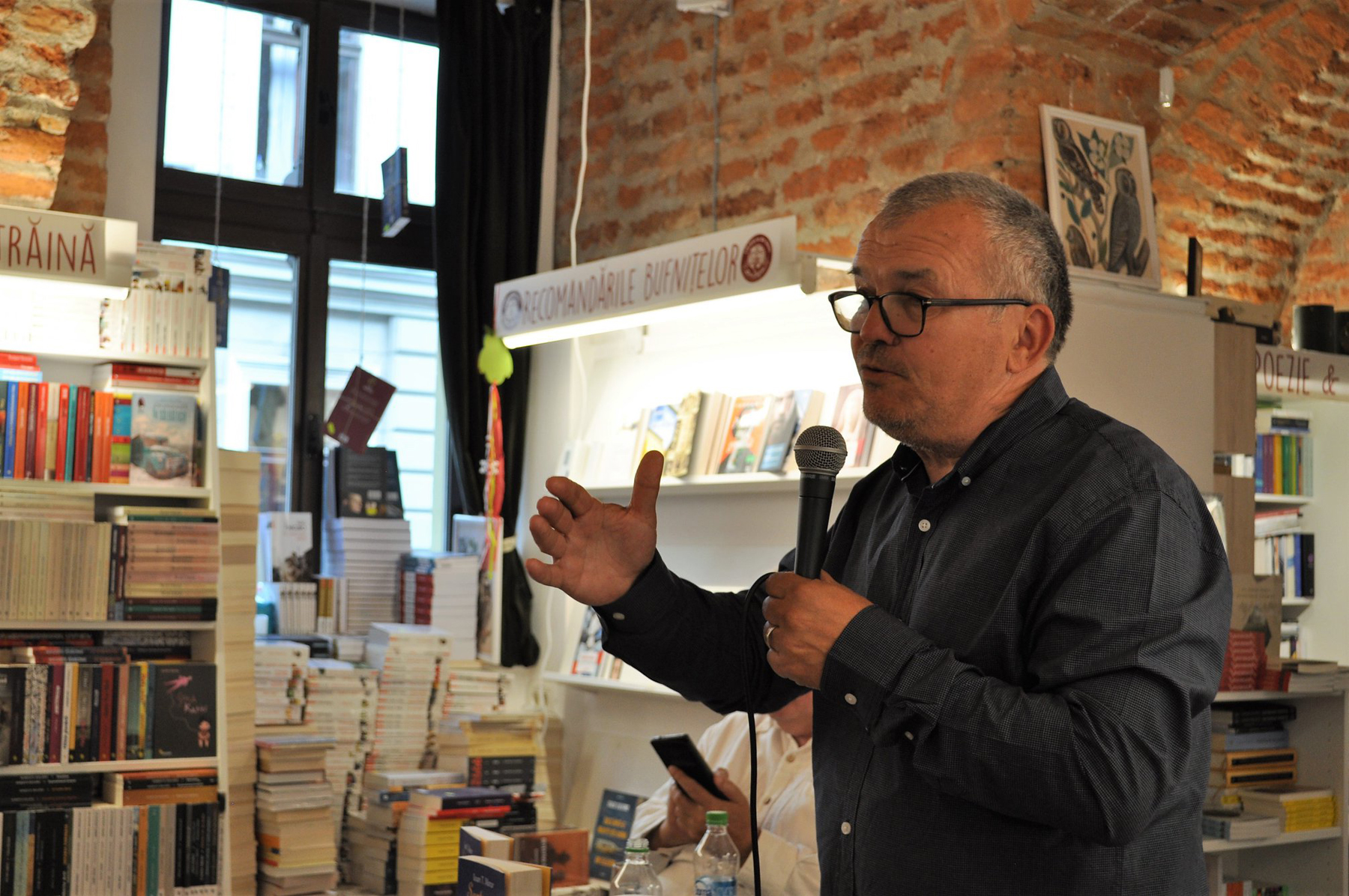 EXCLUSIV | "Ceaușescu" din Divertis e acum "ciotățean" de Provence. Libertatea l-a vizitat pe scriitorul Ioan T. Morar în „paradisul” unde s-a mutat pe termen nelimitat