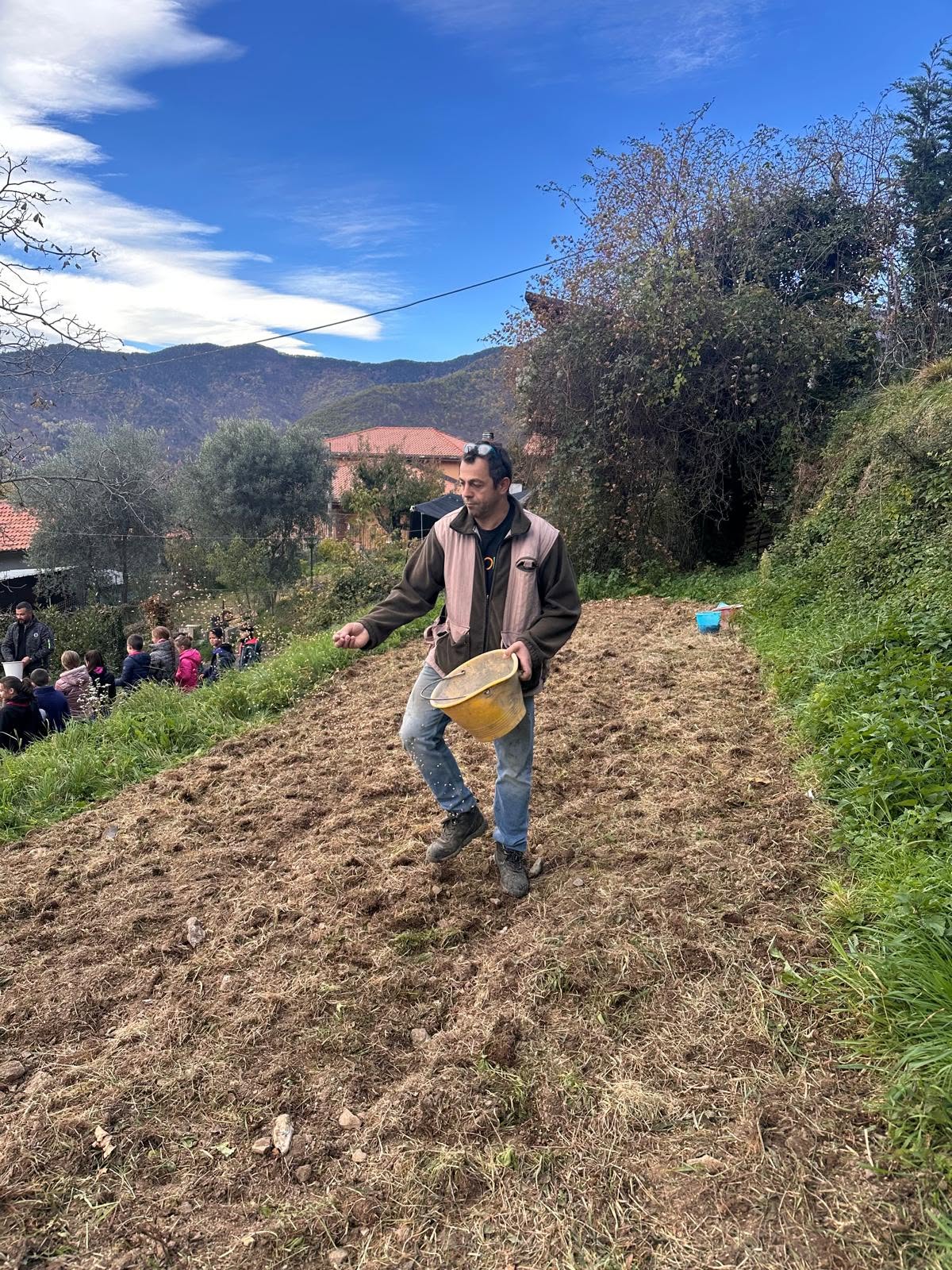 Un primar nu și-a luat salariul de 8 ani și a lăsat aproape 160.000 de euro orașului: „A guverna este un act de pură slujire și iubire pentru propriul pământ”