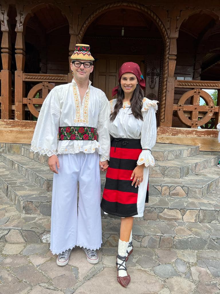 Cum își cresc Anca Serea și Adi Sînă cei șase copii: „Încercăm să-i ducem la Biserică cât de des putem”. De ce nu-i ceartă niciodată