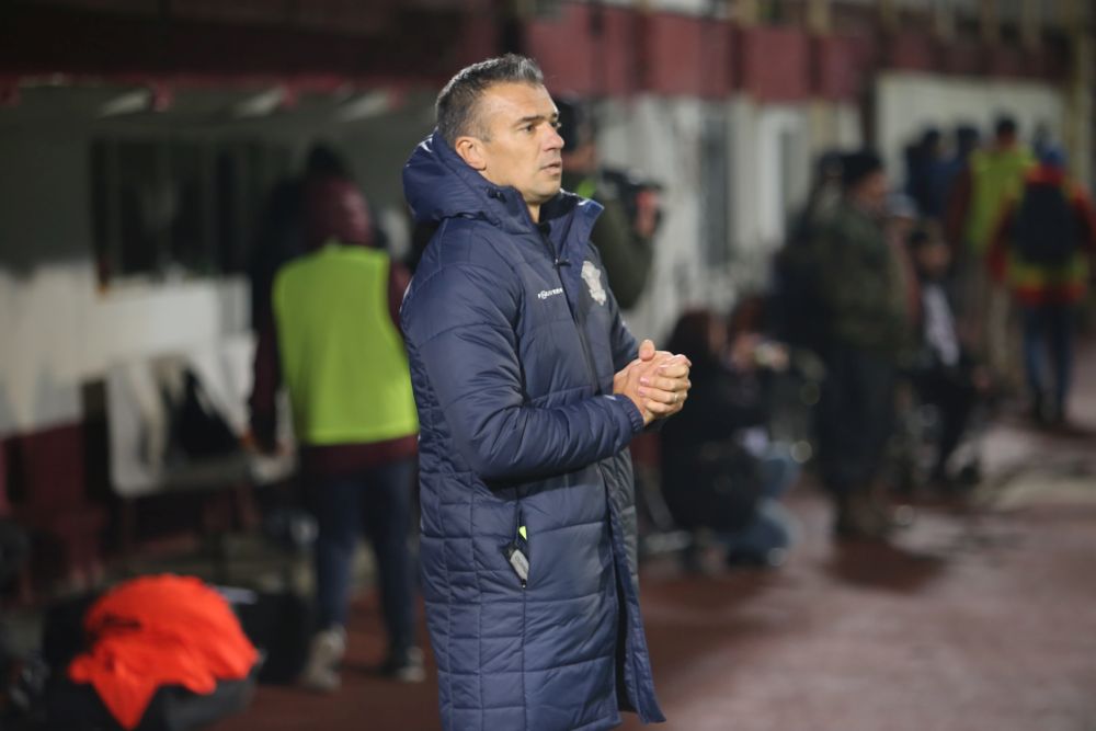 FOTO/Daniel Pancu, în genunchi în fața fanilor rapidiști! Declarație de dragoste pentru suporteri, la ultimul meci oficial pe stadionul Giulești: „De asta nu am jucat la Steaua, la Dinamo, datorită lor!”