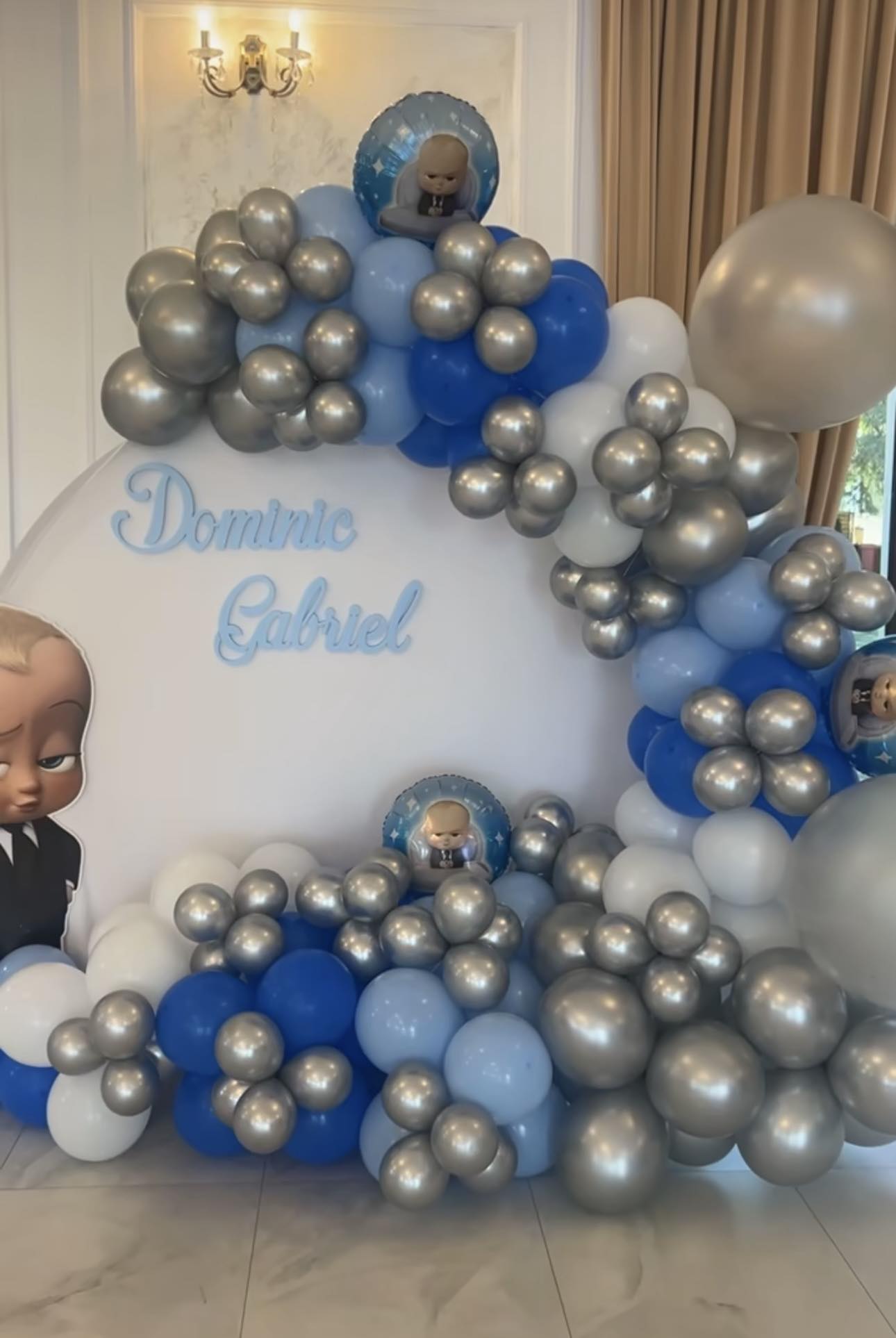 Daniela Crudu și-a botezat băiețelul. Ce rochie a îmbrăcat la eveniment și cum a apărut alături de tatăl copiilor ei
