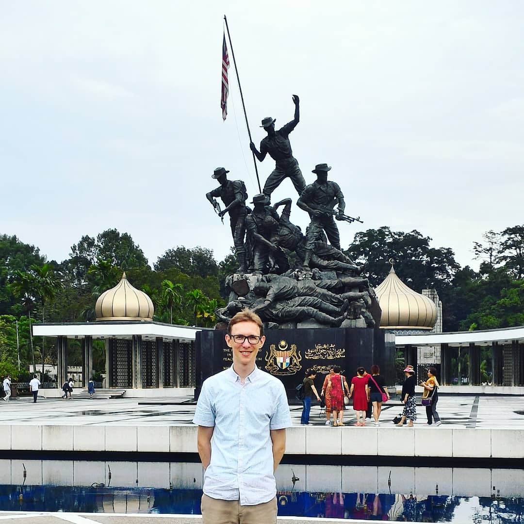 Șapte țări în 6 ani, de dragul cercetării. Românul care face propulsoare spațiale în Singapore: „Nu am fost un copil excepțional, dar am muncit mult”