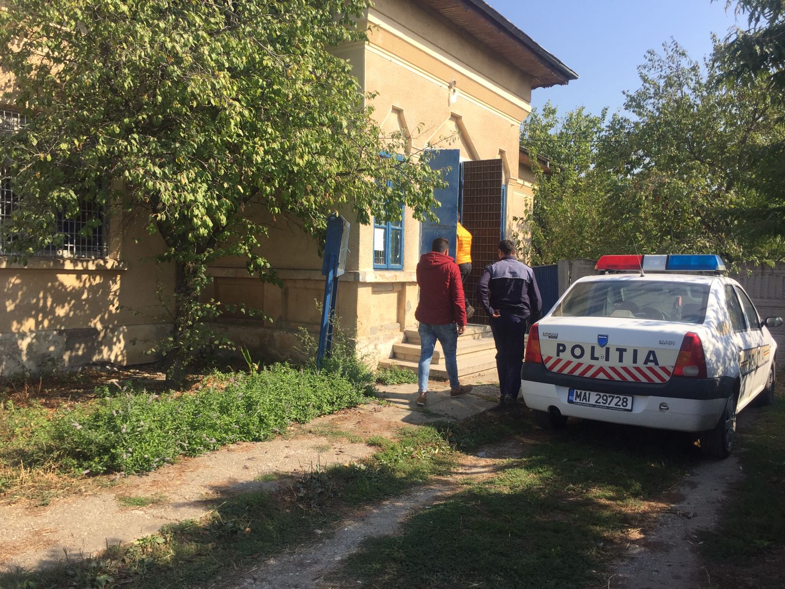 REPORTAJ: Povestea emoționantă a copilului găsit mort în Olt. Părăsit de mamă, muncea cu ziua și locuia cu tatăl, cu bunici și frați - FOTO