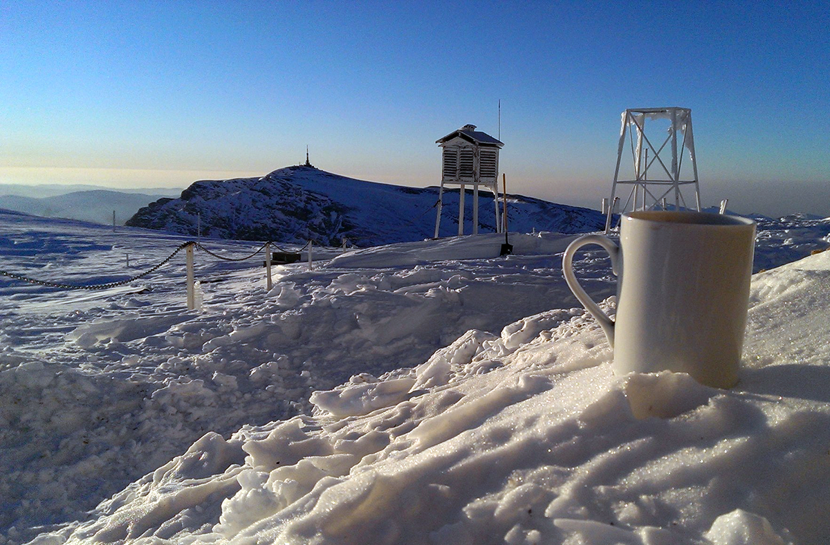 Omul de pe Vârful Omu!  Povestea lui George Porancia, meteorologul care trăiește de 36 de ani la 2.500 de metri altitudine