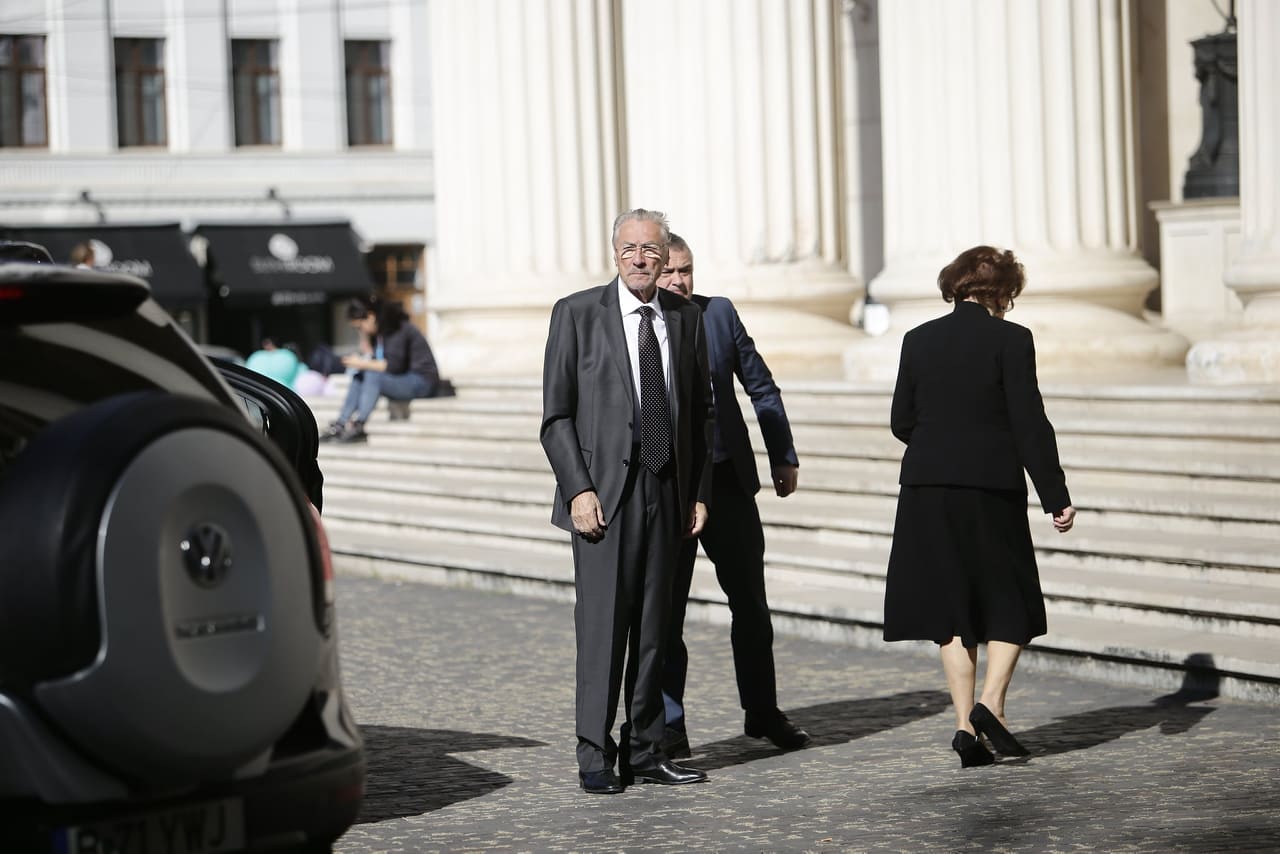 Sicriul cu trupul sopranei Mariana Nicolesco, depus la Ateneu. Unde va avea loc înmormântarea
