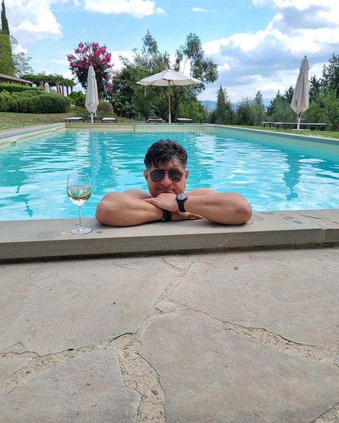 Tavi Colen a întors un avion la sol la scurt timp după decolare. Ce s-a întâmplat în aeronavă: „I-am luxat mâna unei stewardese”