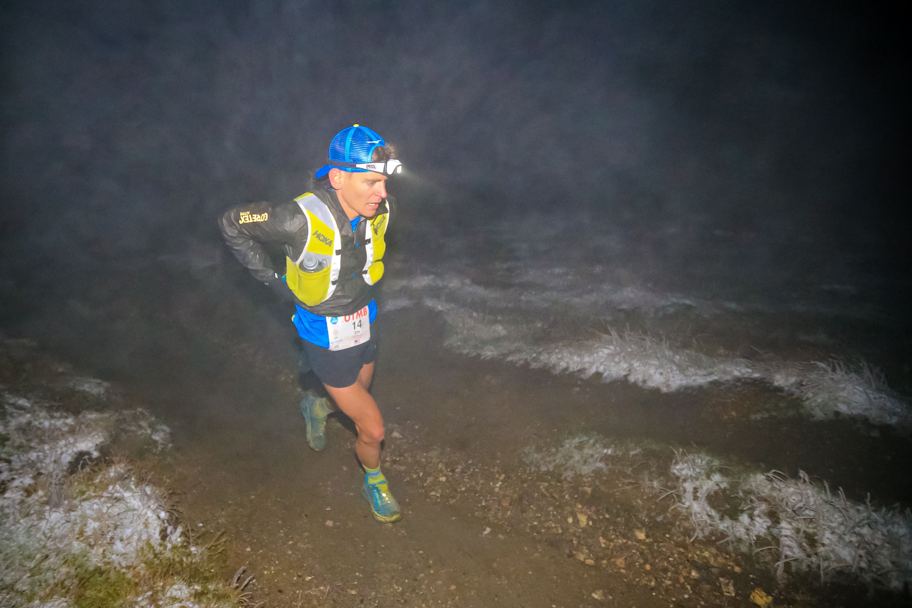 Am stat cu ochii pe Ultra Trail du Mont Blanc. Așa arată Golgota. Galerie foto spectaculoasă