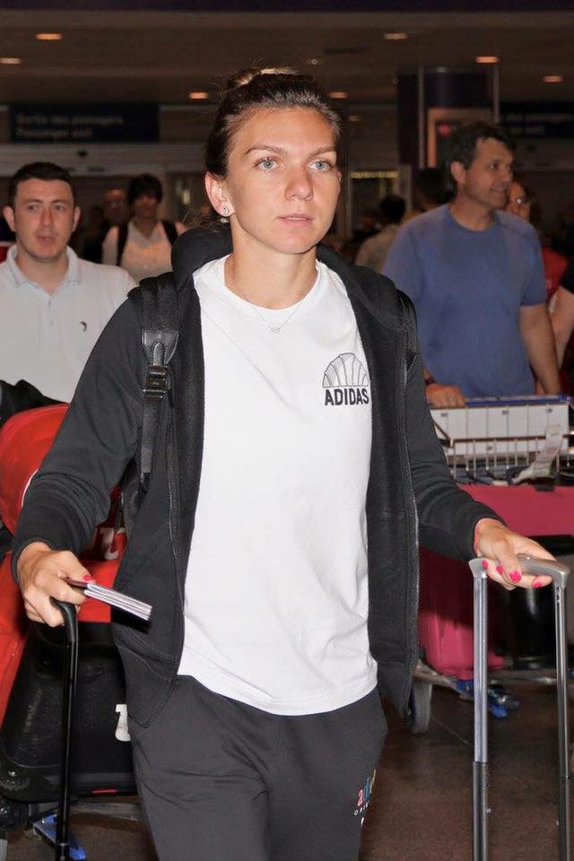 Simona Halep a ajuns la Montreal pentru turneul Rogers Cup. Tenismena are întâlnire cu o mare campioană / GALERIE FOTO