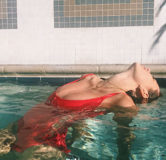 FOTO | Fotomodelul care pune pe jar lumea modei. Cu ce model renumit este comparată Sophie Mudd