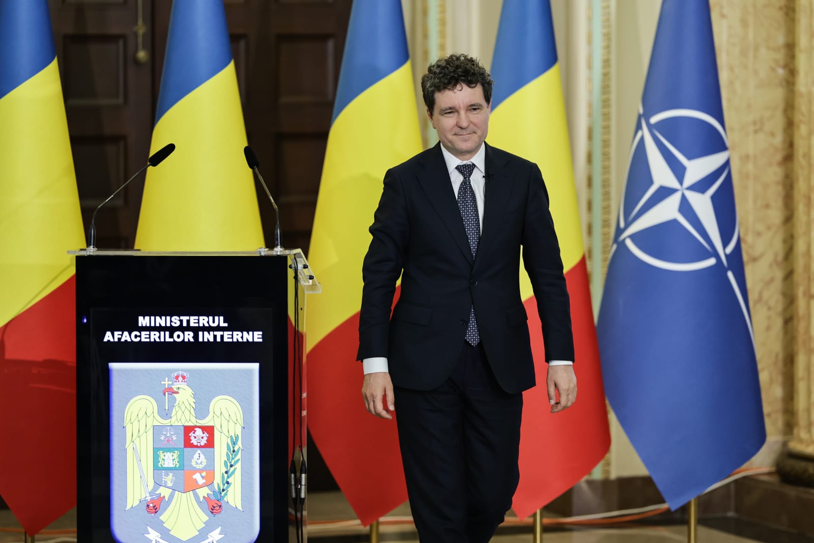 Mesajul transmis de Nicuşor Dan la aniversarea MAI despre violenţa la adresa femeilor și despre consumul de droguri