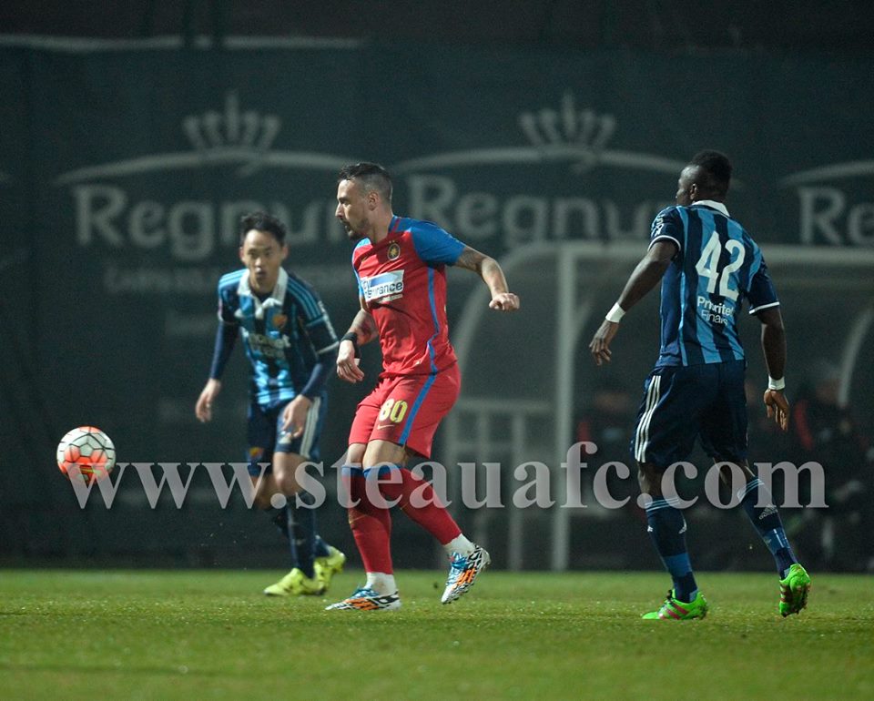 Steaua - Djurgardens 2-2. Cu Tamaș titular, campioana a început furtunos, dar a terminat fără vlagă. Marica, inexistent, a fost schimbat la pauză cu Gebhart, care a avut un debut șters. Reacții din Turcia