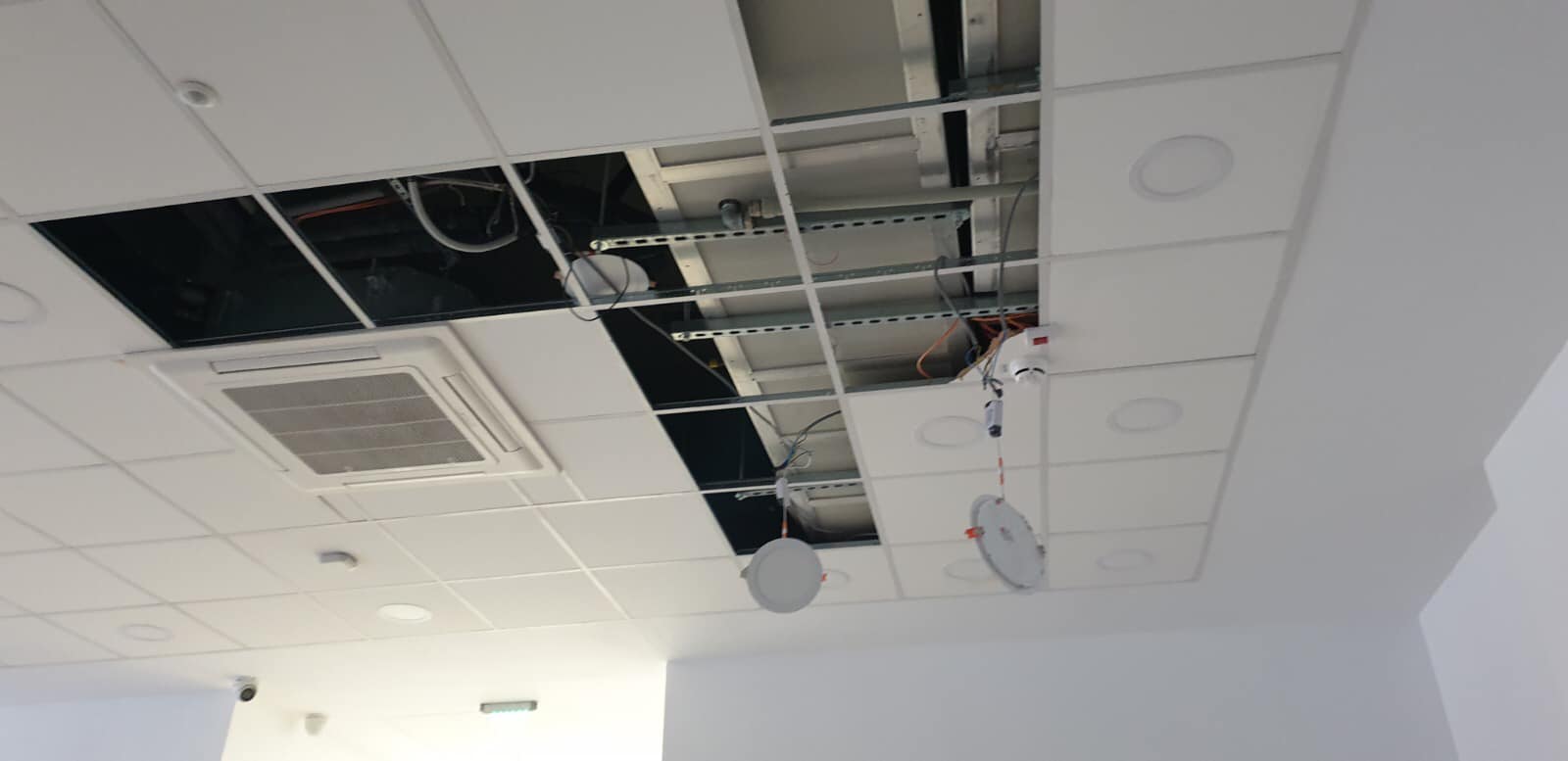 Apa infiltrată în pereții unui spital din Arad, renovat anul trecut cu 5 milioane de euro