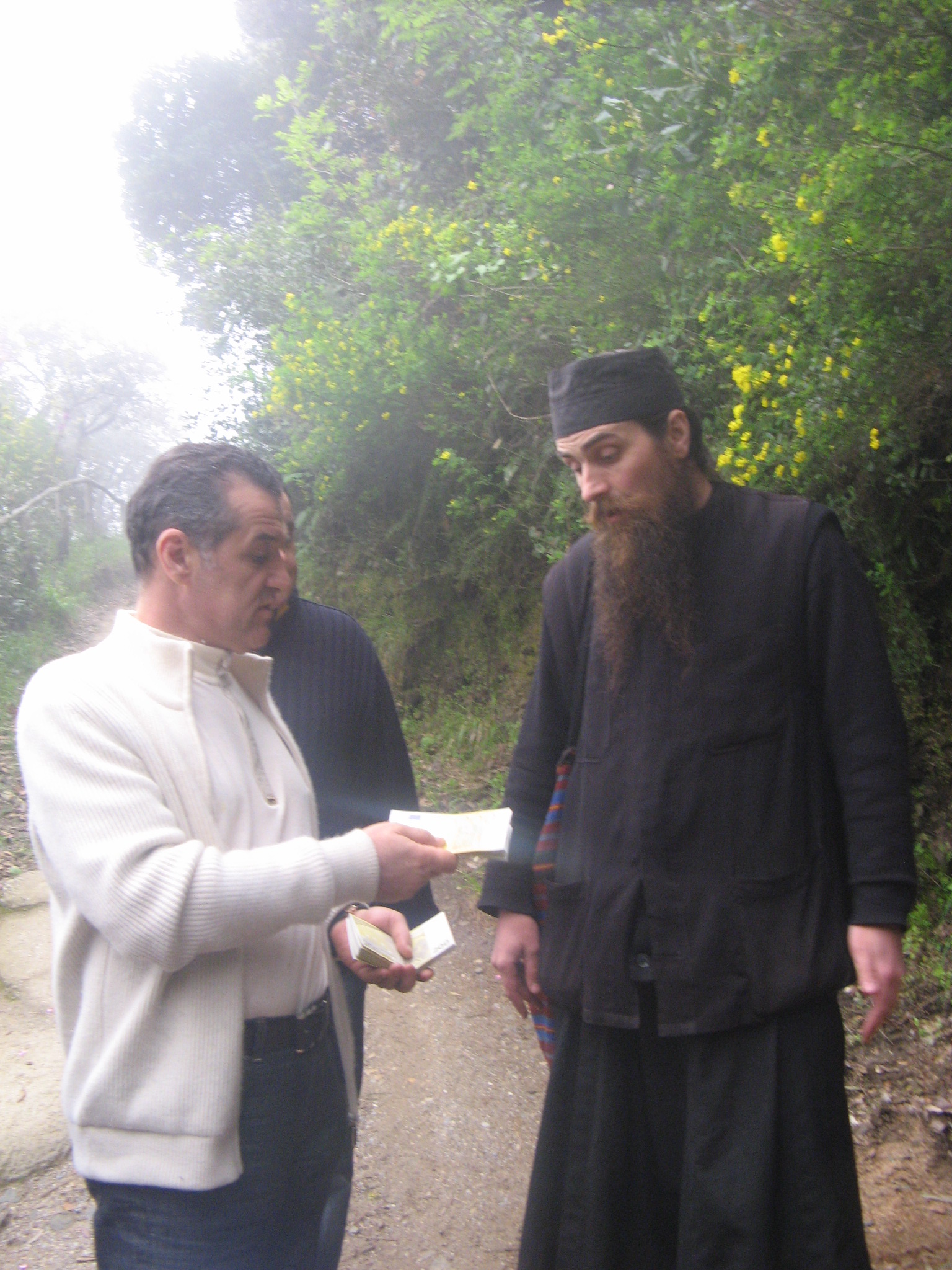 GALERIE FOTO / Cu pozele acestea îşi va ilustra Gigi Becali trilogia. Imagini unice