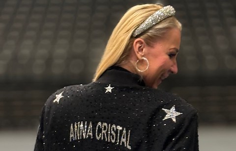 Lewis Hamilton ruháját is a magyar kosárlabada-válogatott korábbi sztárcentere díszítette